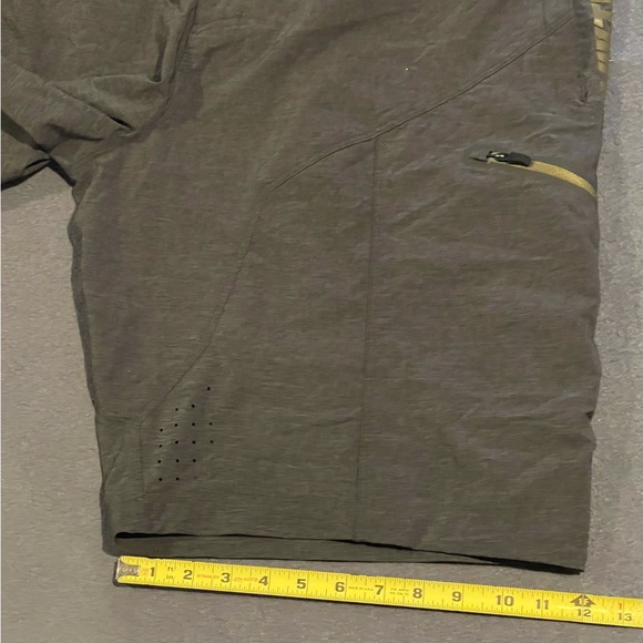 Viktos Kadre shorts mens size‎ 40 EUC gray - Picture 11 of 12